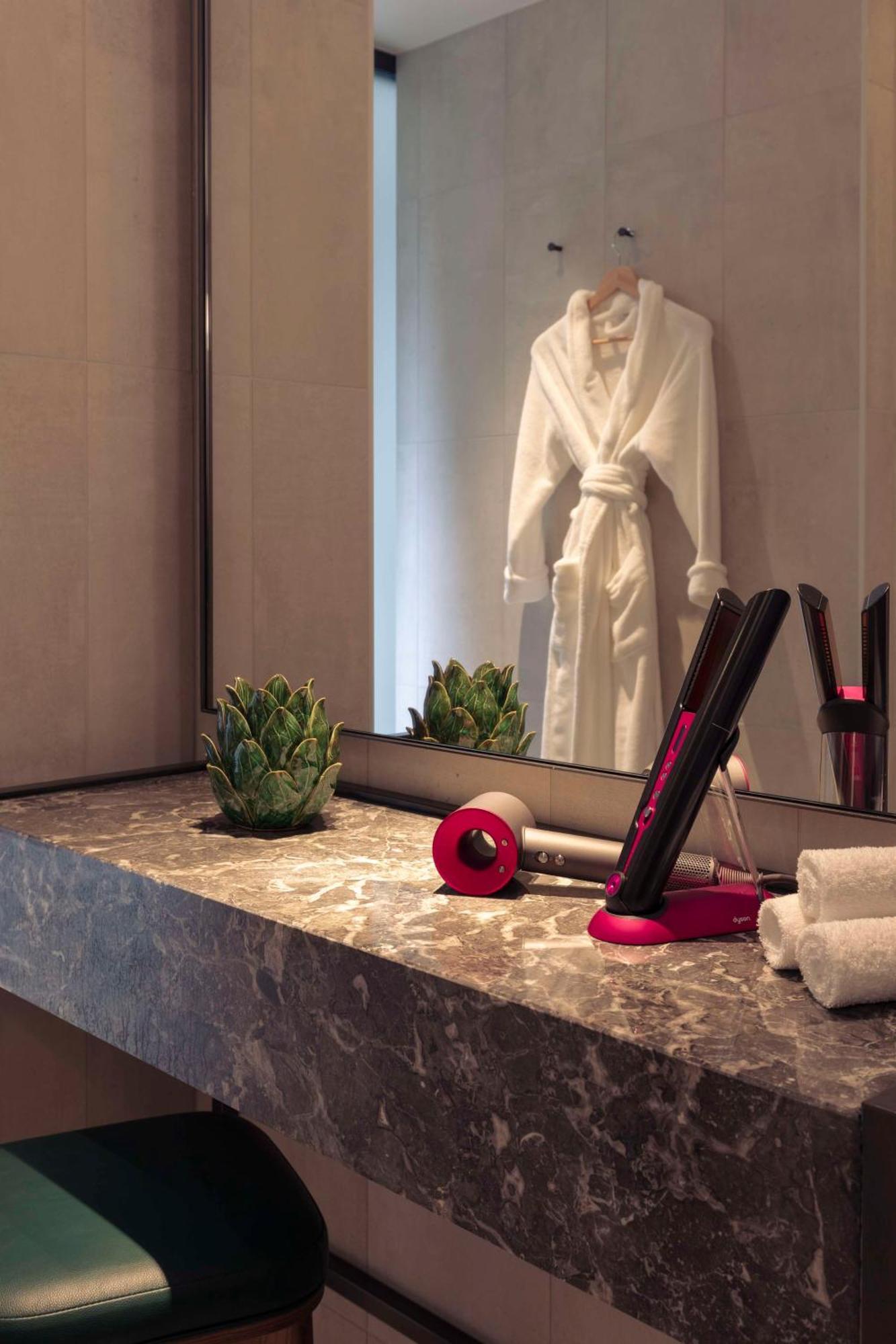 Next Hotel Melbourne, Curio Collection By Hilton Экстерьер фото