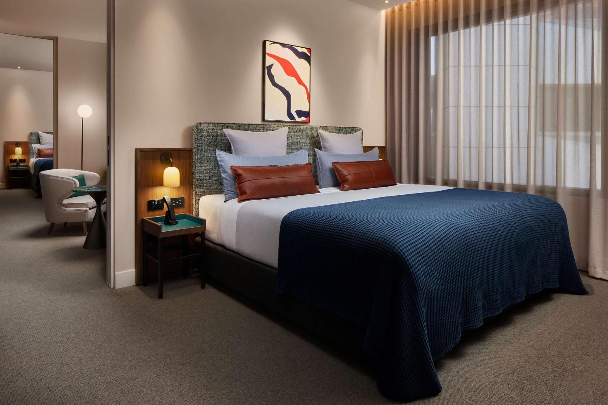 Next Hotel Melbourne, Curio Collection By Hilton Экстерьер фото