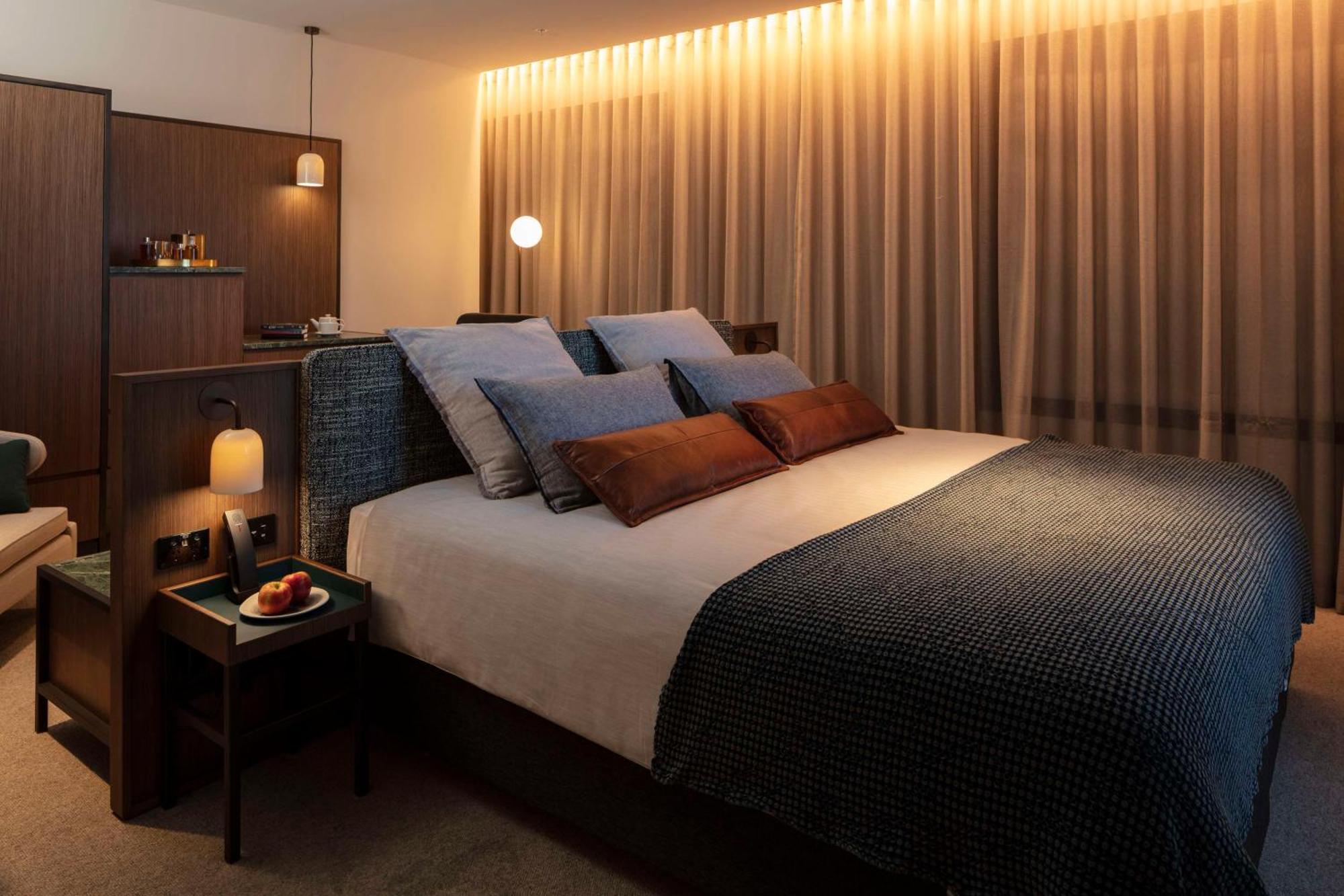 Next Hotel Melbourne, Curio Collection By Hilton Экстерьер фото