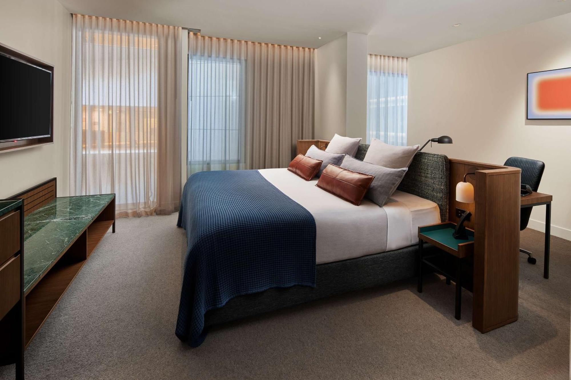 Next Hotel Melbourne, Curio Collection By Hilton Экстерьер фото